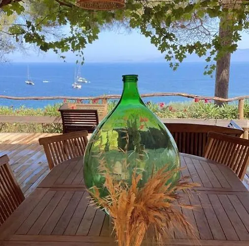 Villa Terra Casanova Pieds Dans L'eau A 20 Mn D Ajaccio *